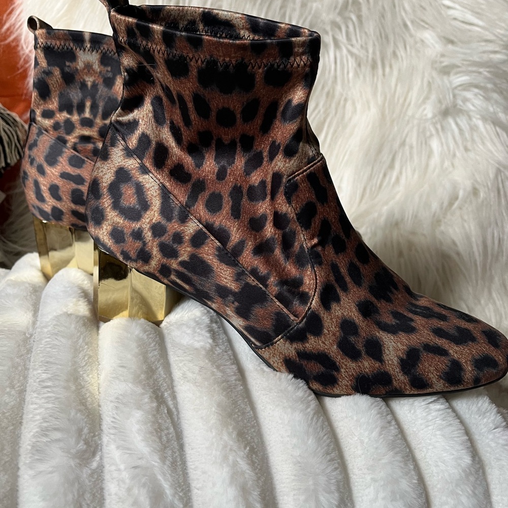 Katy Perry Sleek Design Gold Heeled Booties